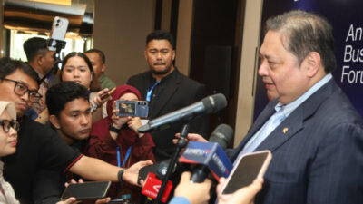 Belum Menikah? Pemerintah Siapkan Program Bantuan bagi Masyarakat Usia 17 Tahun ke Atas