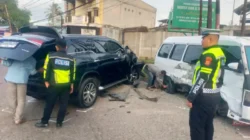 Breaking News! Diduga Microsleep, Fortuner Tabrak L300 di Tikungan Simpang Dama Aceh Utara